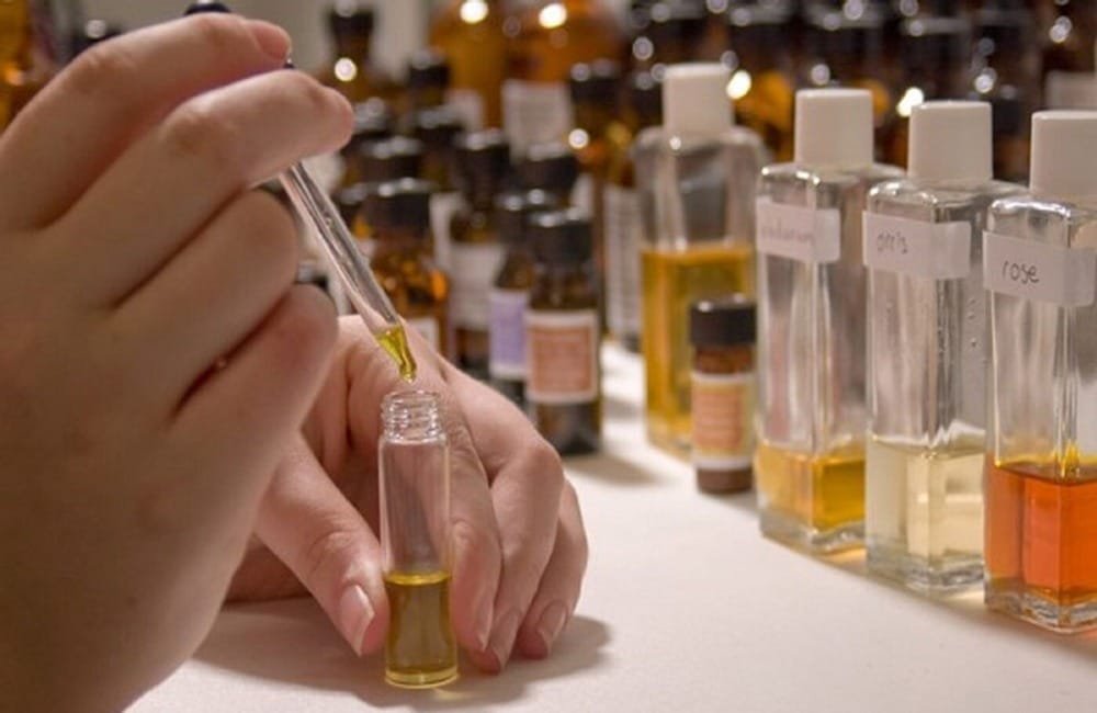 چگونه عطر درست کنیم